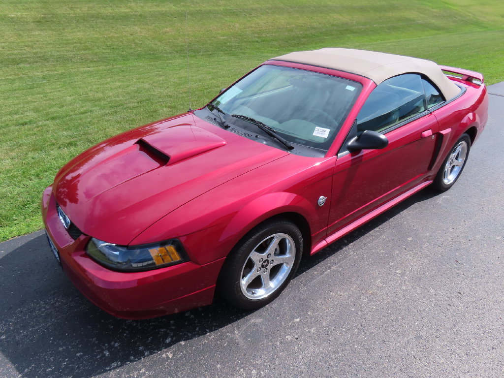 Used 2004 Ford Mustang GT RWD image 42