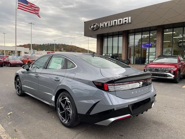 New 2026 Hyundai Sonata SEL FWD image 5