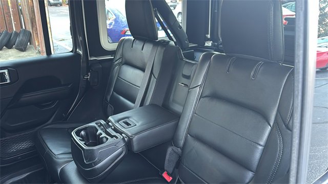 Used 2020 Jeep Wrangler Unlimited Sahara image 26