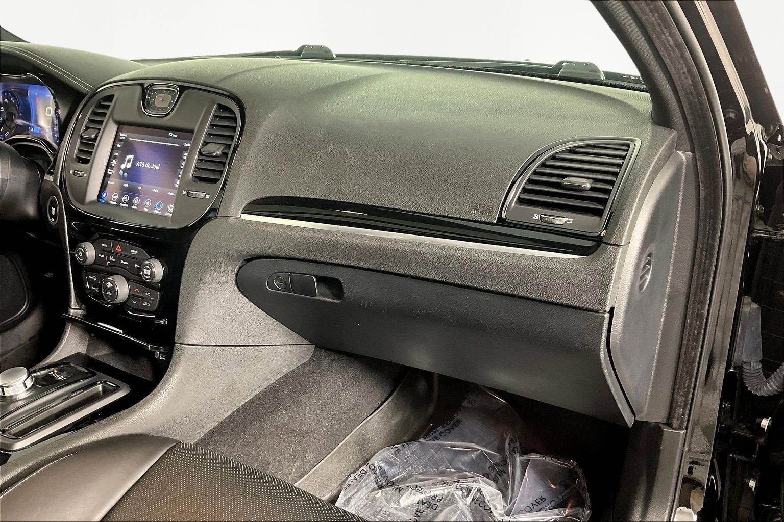 Used 2023 Chrysler 300 S w/ Comfort Group image 26