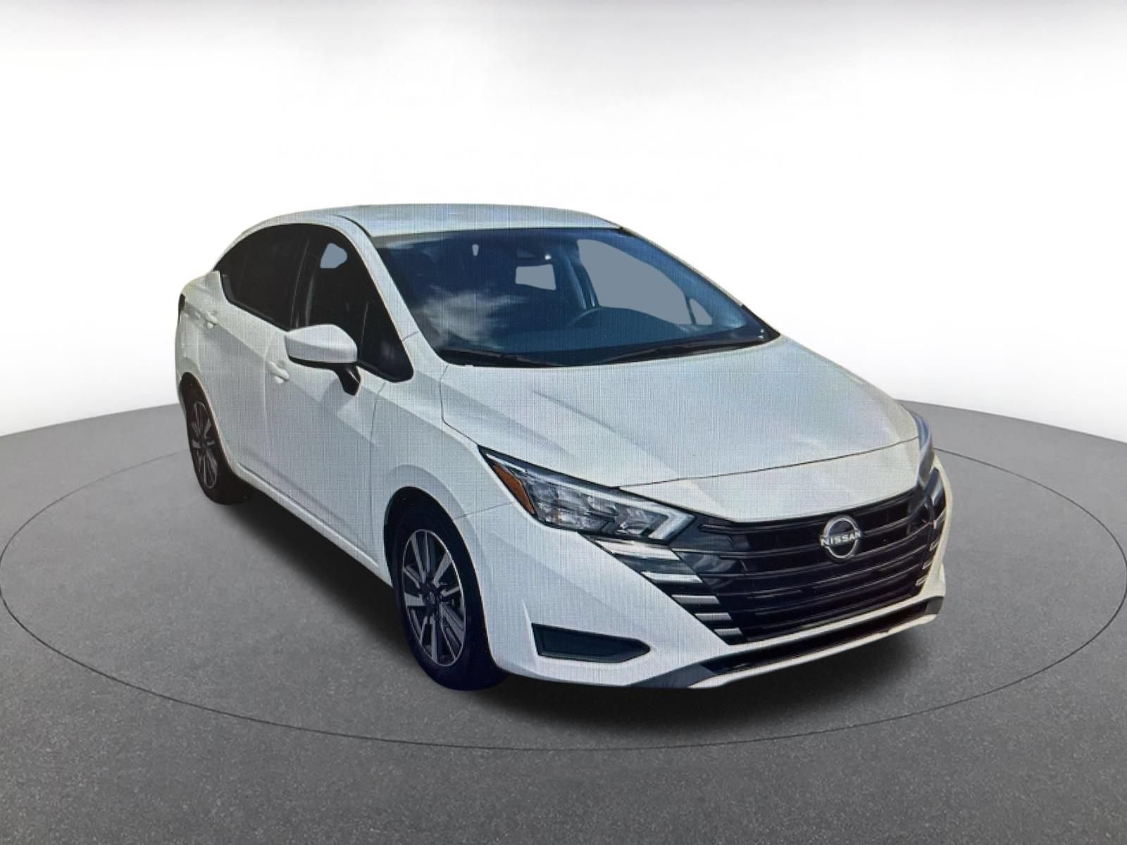 Used 2025 Nissan Versa SV FWD image 8