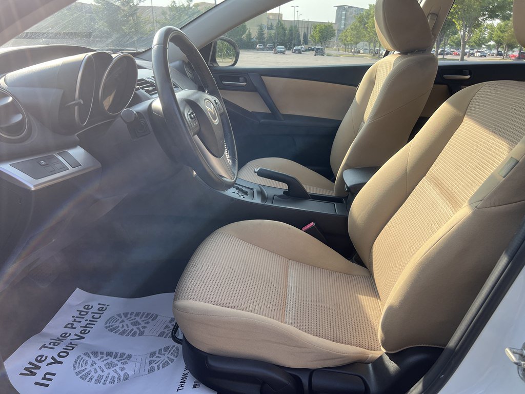 Used 2012 MAZDA MAZDA3 i Touring FWD image 17
