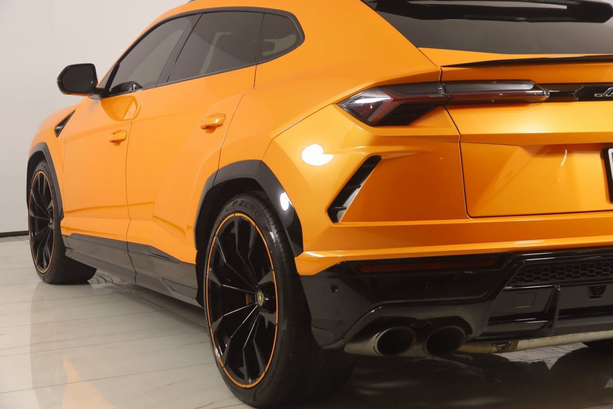 Used 2021 Lamborghini Urus AWD/4WD image 36