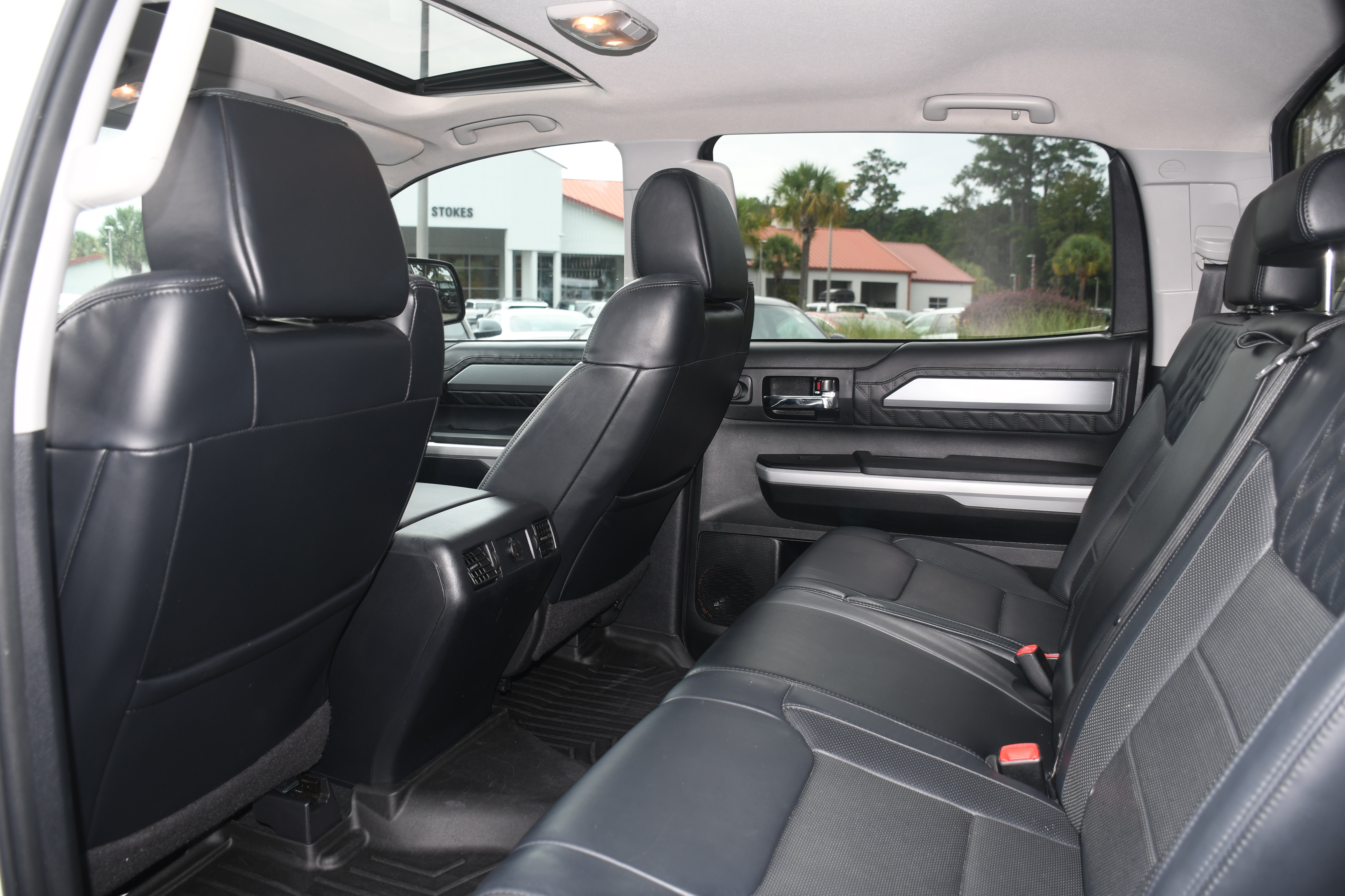 Used 2017 Toyota Tundra Platinum AWD/4WD image 17