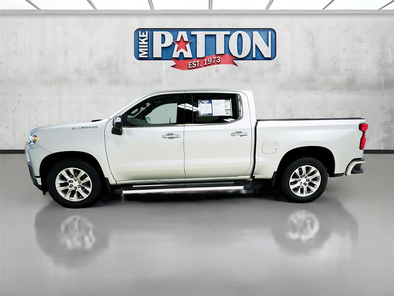 Used 2019 Chevrolet Silverado 1500 LTZ w/ LTZ Plus Package RWD image 4