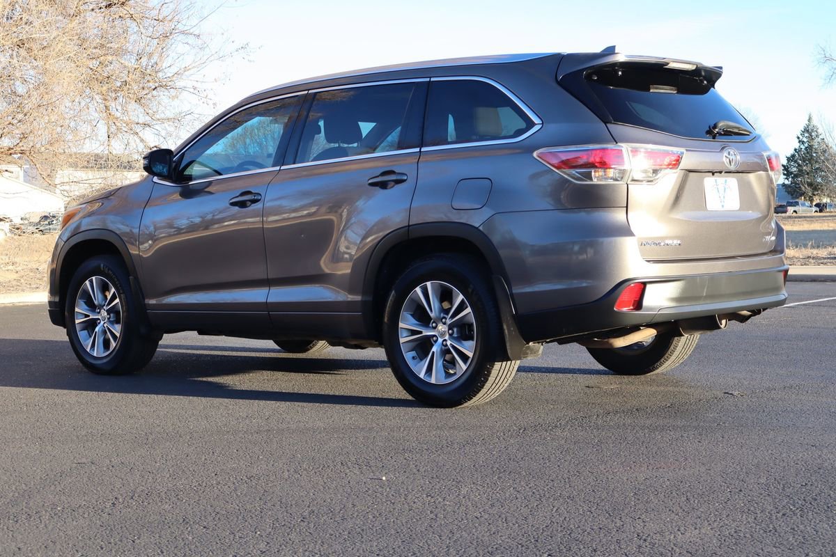 Used 2014 Toyota Highlander XLE image 7