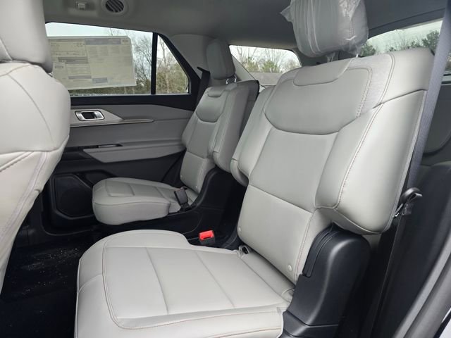New 2026 Ford Explorer Active w/ Active Comfort Package image 12