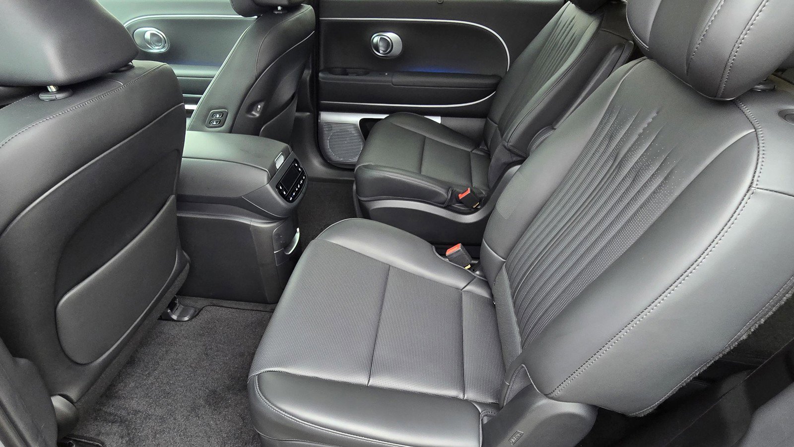 New 2026 Hyundai Ioniq 9 Calligraphy image 16