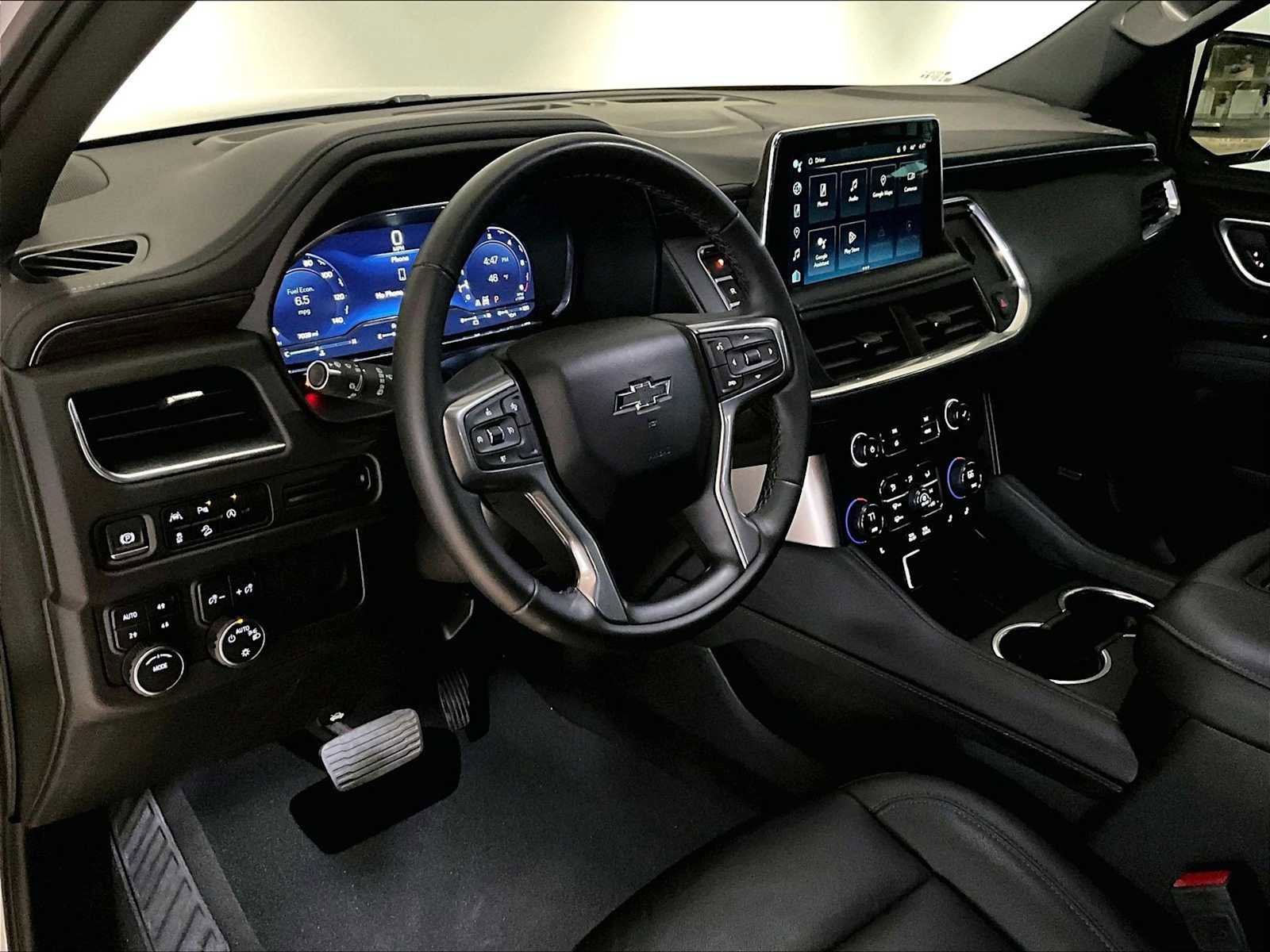 Used 2024 Chevrolet Suburban Z71 image 7