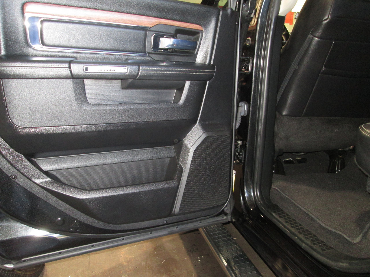 Used 2018 RAM 1500 Laramie w/ Convenience Group image 33