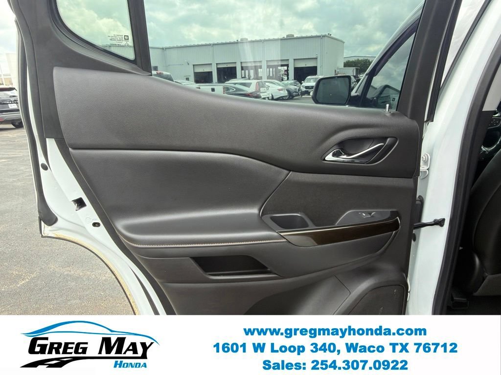 Used 2021 GMC Acadia AT4 w/ Preferred Package AWD/4WD image 21