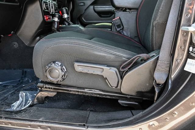 Used 2022 Jeep Gladiator Rubicon AWD/4WD image 26