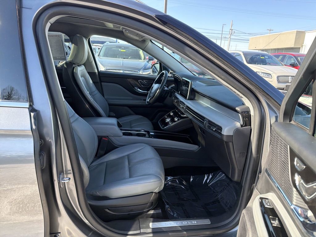 Used 2022 Lincoln Corsair Grand Touring image 15