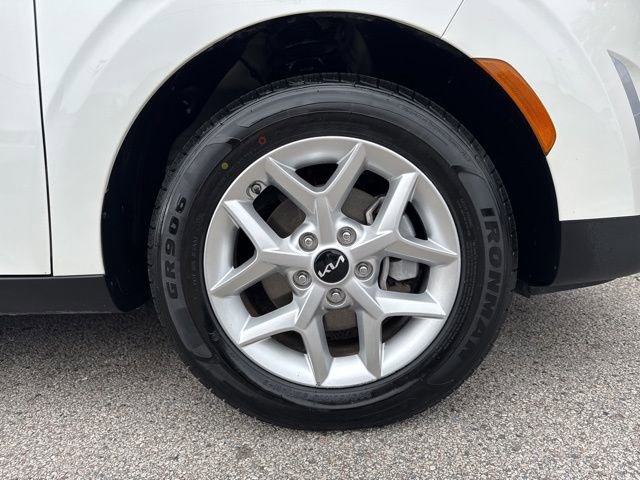 Used 2025 Kia Soul LX w/ LX Technology Package image 9