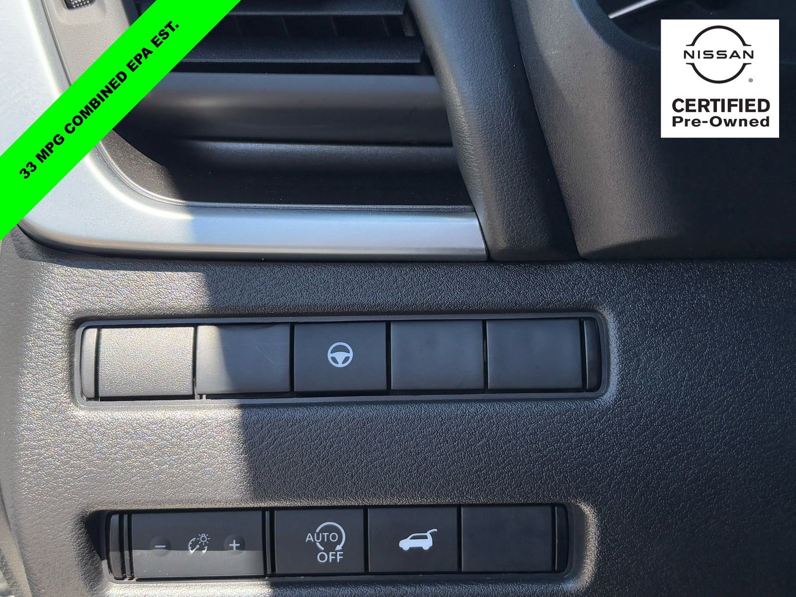 Certified 2025 Nissan Rogue SV FWD image 28