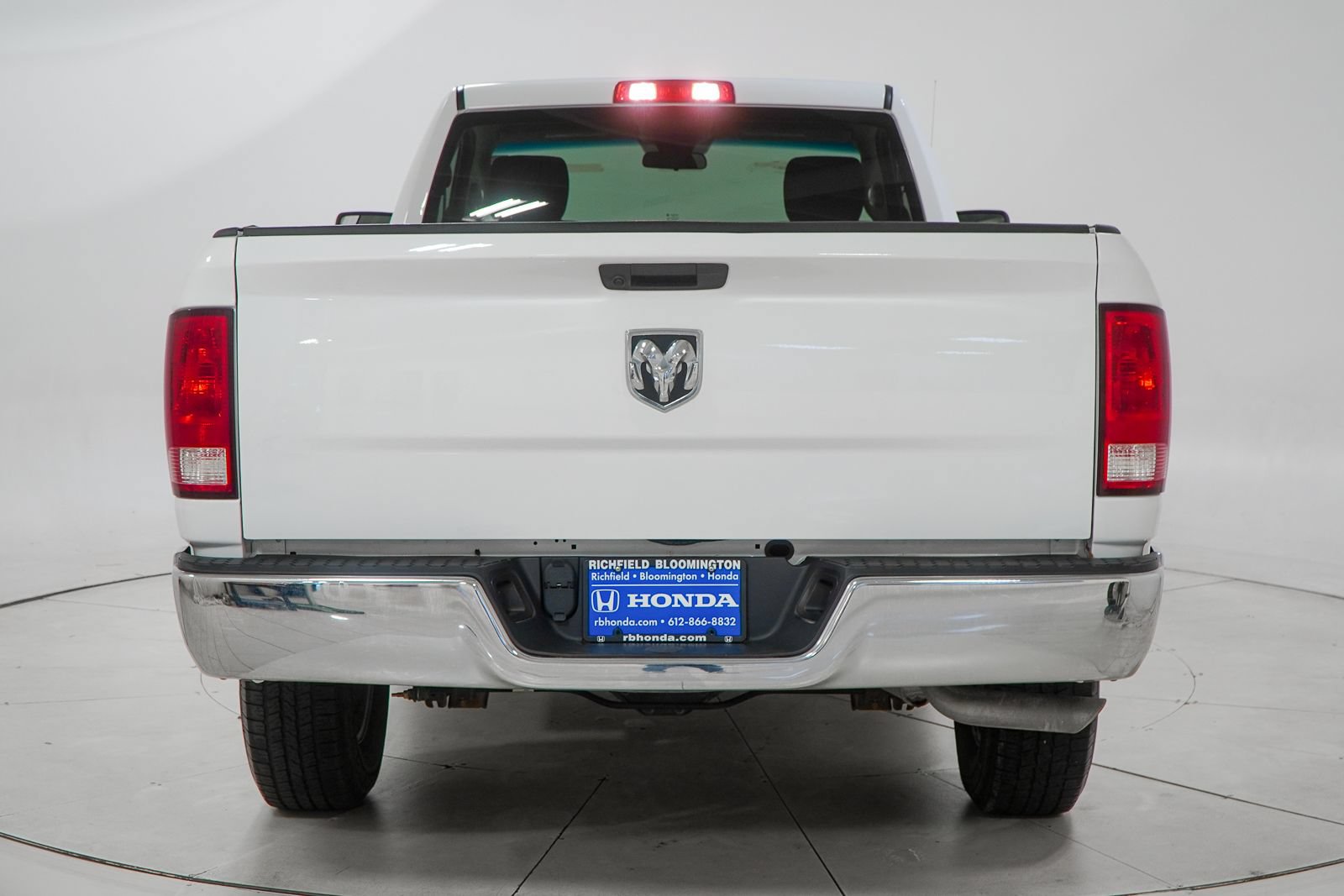 Used 2022 RAM 1500 Classic SLT AWD/4WD image 8
