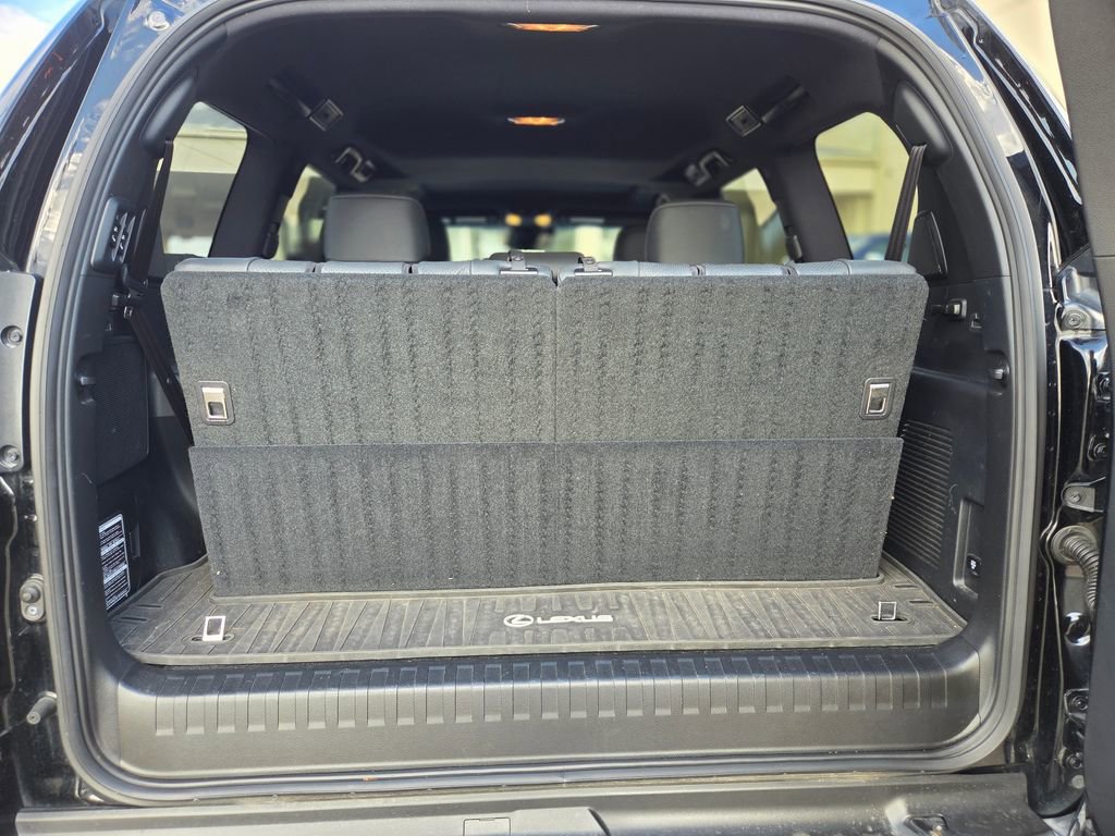 Used 2023 Lexus GX 460 Luxury w/ Accessory Package AWD/4WD image 13