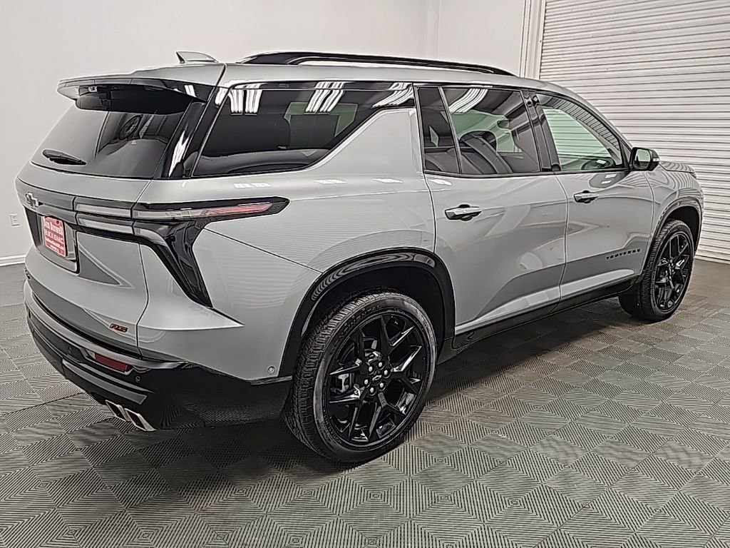 Used 2024 Chevrolet Traverse RS w/ LPO, Floor Liner Package image 8