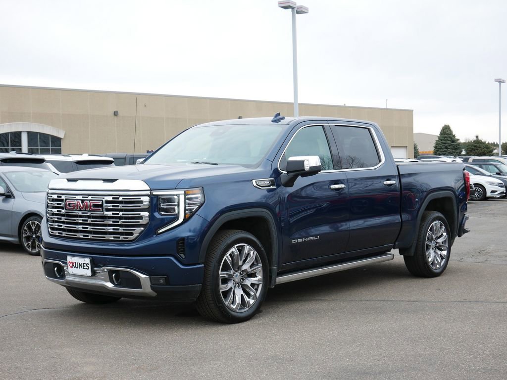 Used 2022 GMC Sierra 1500 Denali w/ Denali Reserve Package image 3