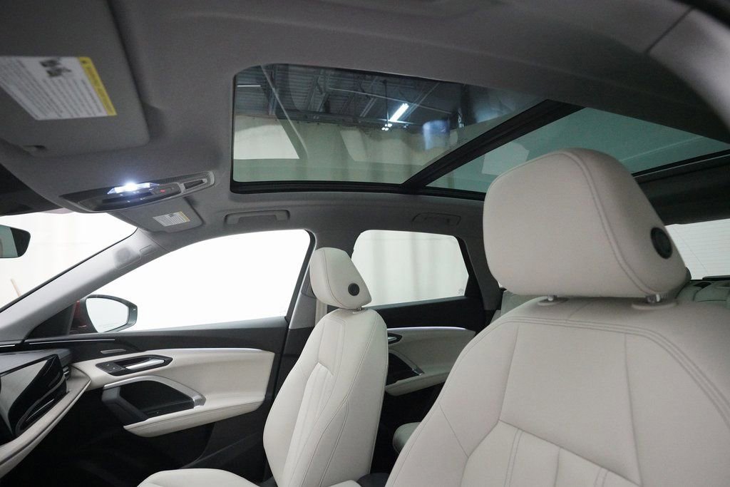 Certified 2025 Audi Q5 Premium Plus w/ Premium Plus image 30