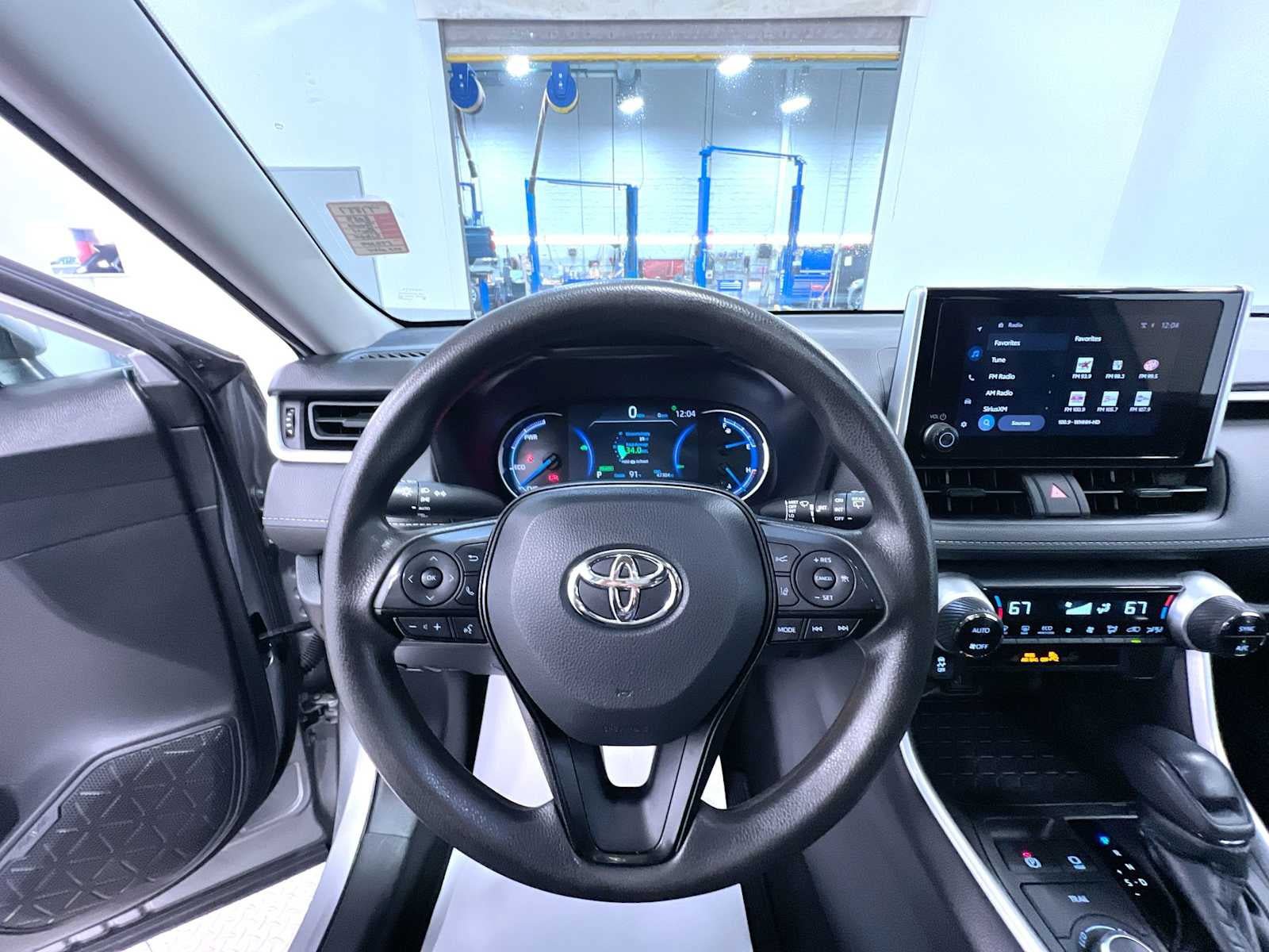 Used 2023 Toyota RAV4 XLE w/ Convenience Package AWD/4WD image 15