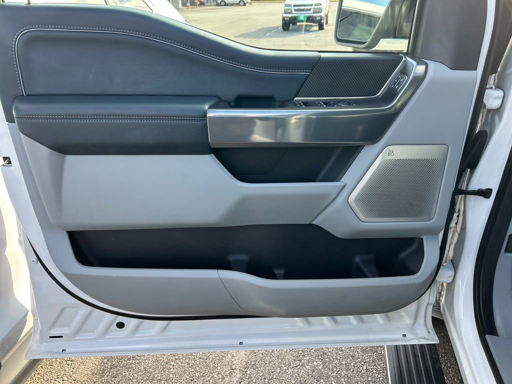 Used 2022 Ford F150 Limited image 12