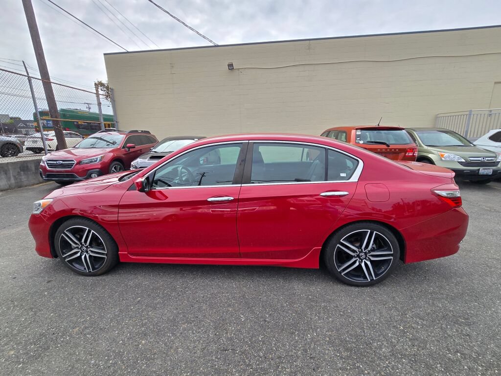Used 2017 Honda Accord Sport Special Edition image 4