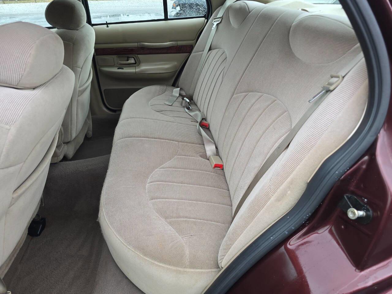 Used 2001 Mercury Grand Marquis GS image 18