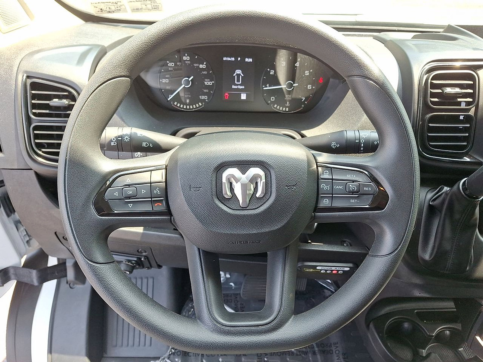 Used 2024 RAM ProMaster 2500 w/ Convenience Group FWD image 16