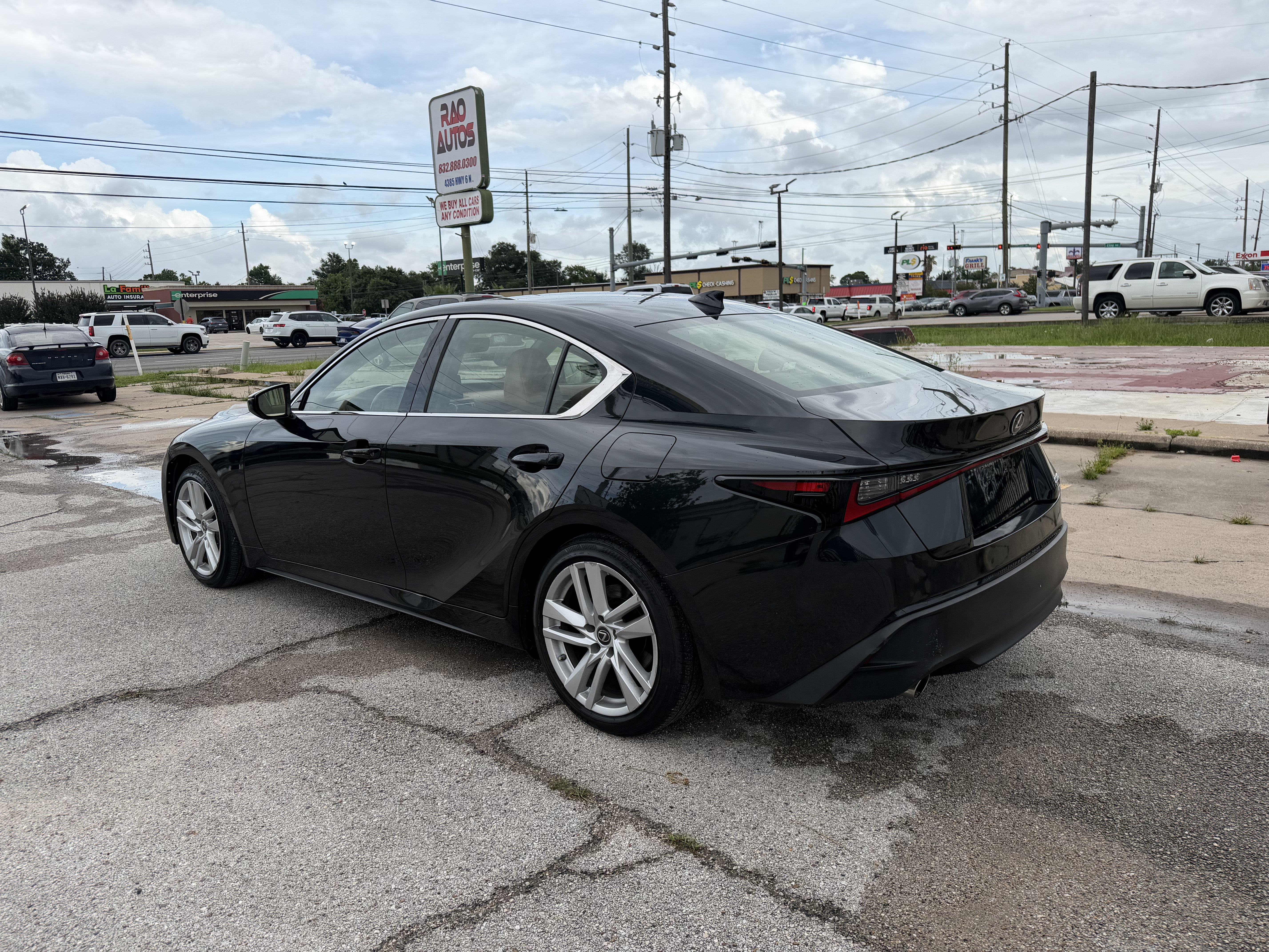 Used 2021 Lexus IS 300 AWD w/ Comfort Package image 9