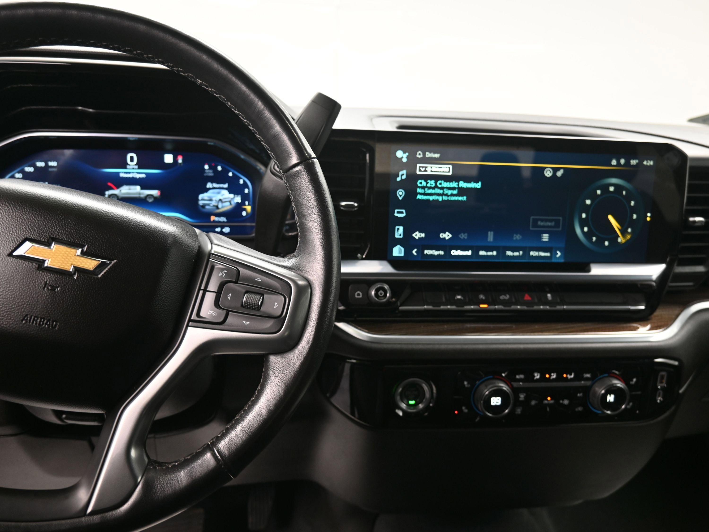 Used 2022 Chevrolet Silverado 1500 LT image 20