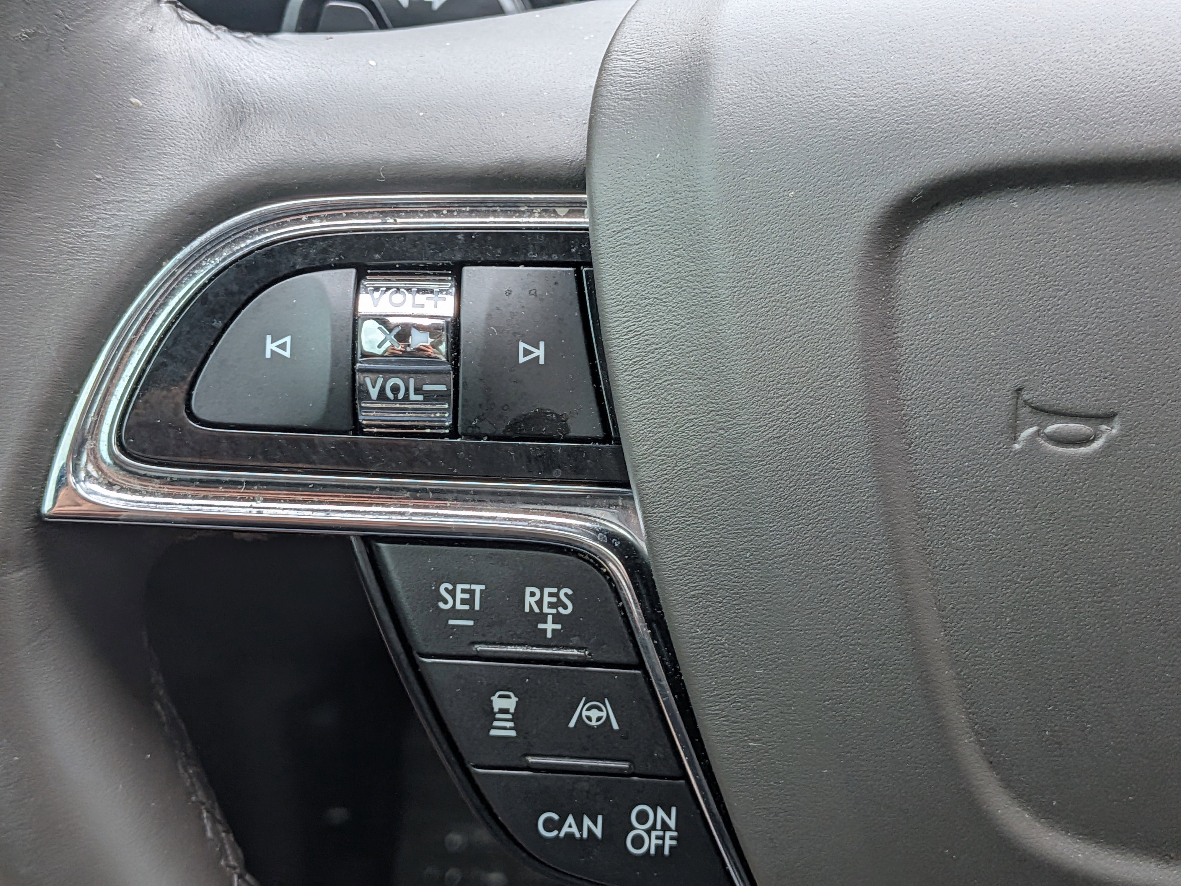 Used 2021 Lincoln Nautilus Reserve w/ Equipment Group 202A image 25