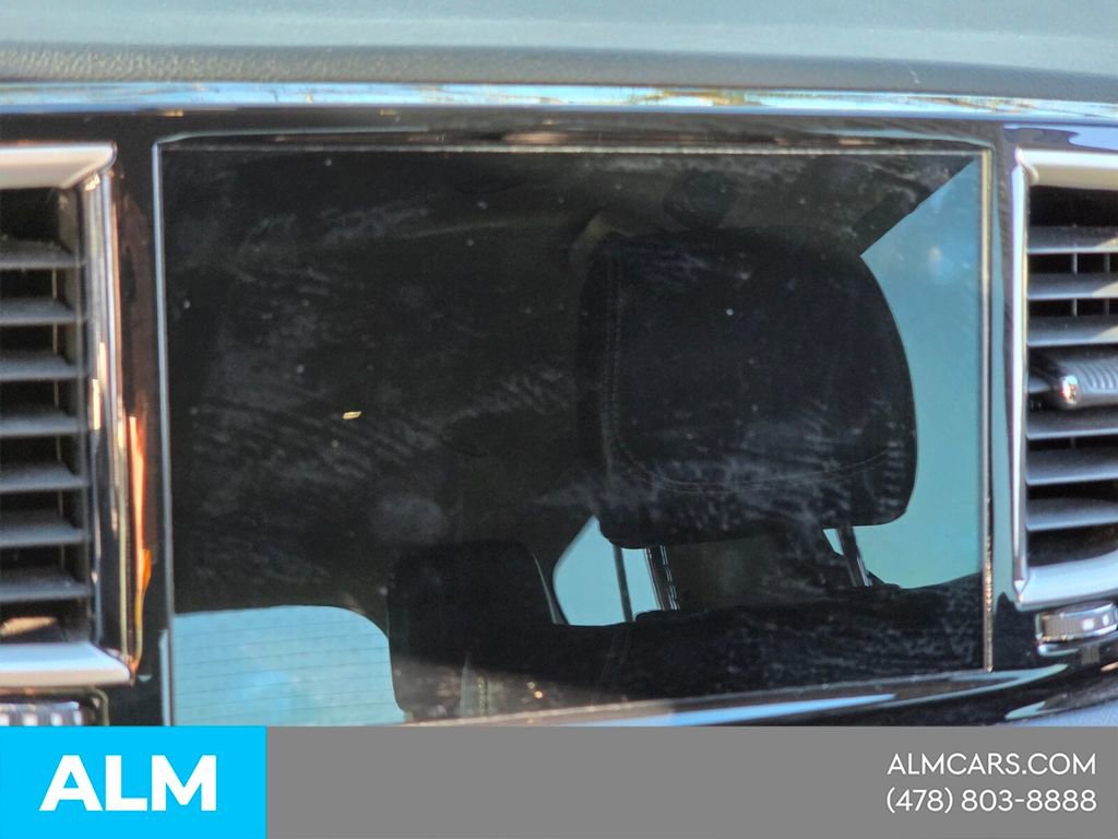 Used 2023 Chrysler Pacifica Touring-L FWD image 23