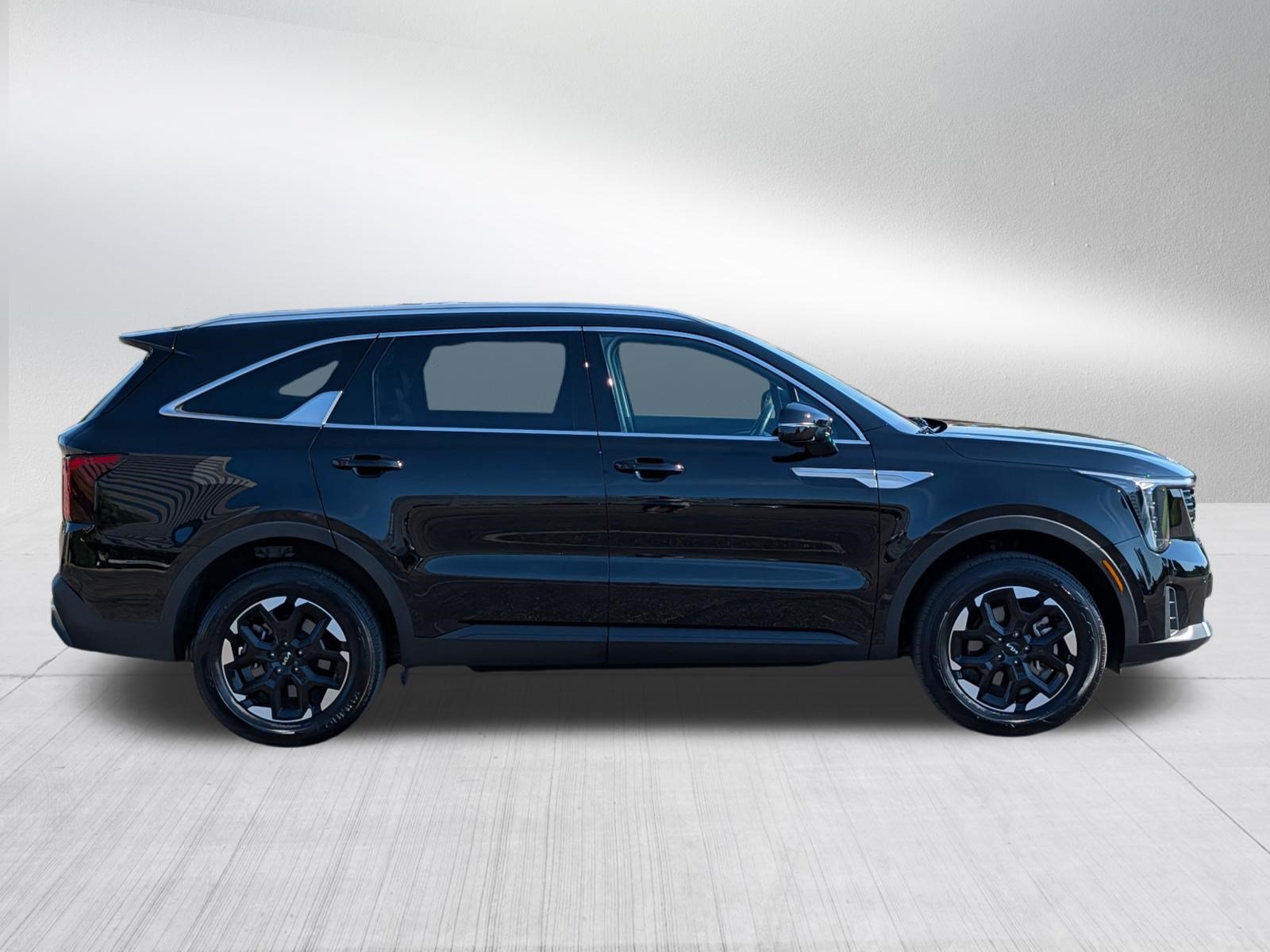 Certified 2025 Kia Sorento S AWD/4WD image 8