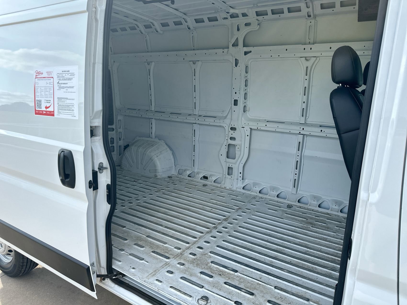 Used 2025 RAM ProMaster 2500 w/ Convenience Group FWD image 23