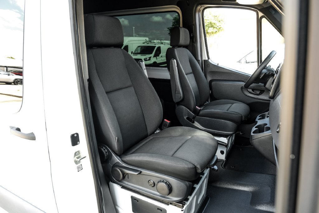 Used 2019 Mercedes-Benz Sprinter 170 w/ Driver Convenience Package image 33