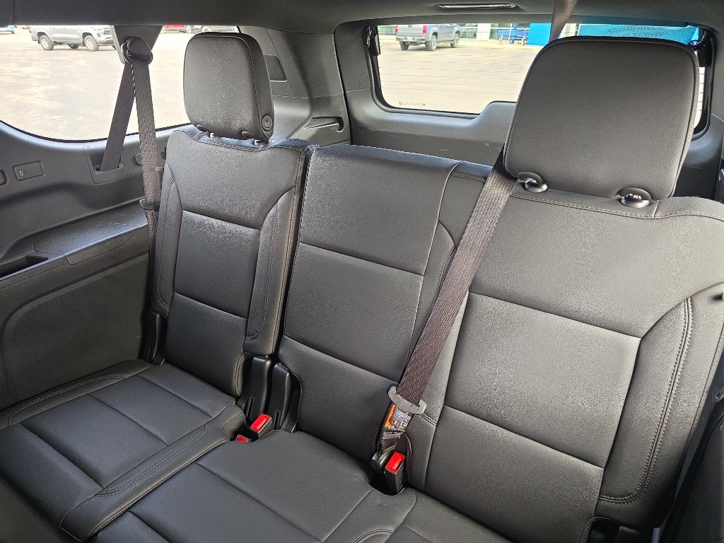 Certified 2025 Chevrolet Suburban Z71 AWD/4WD image 22