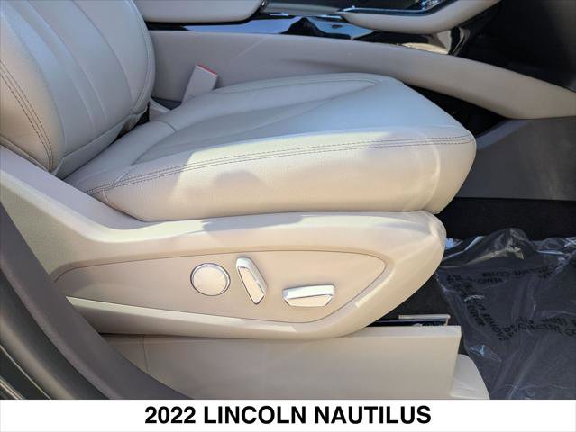 Certified 2022 Lincoln Nautilus AWD w/ Premium Package image 27