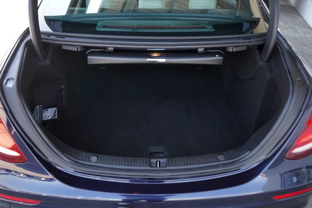 Used 2019 Mercedes-Benz E 300 image 8