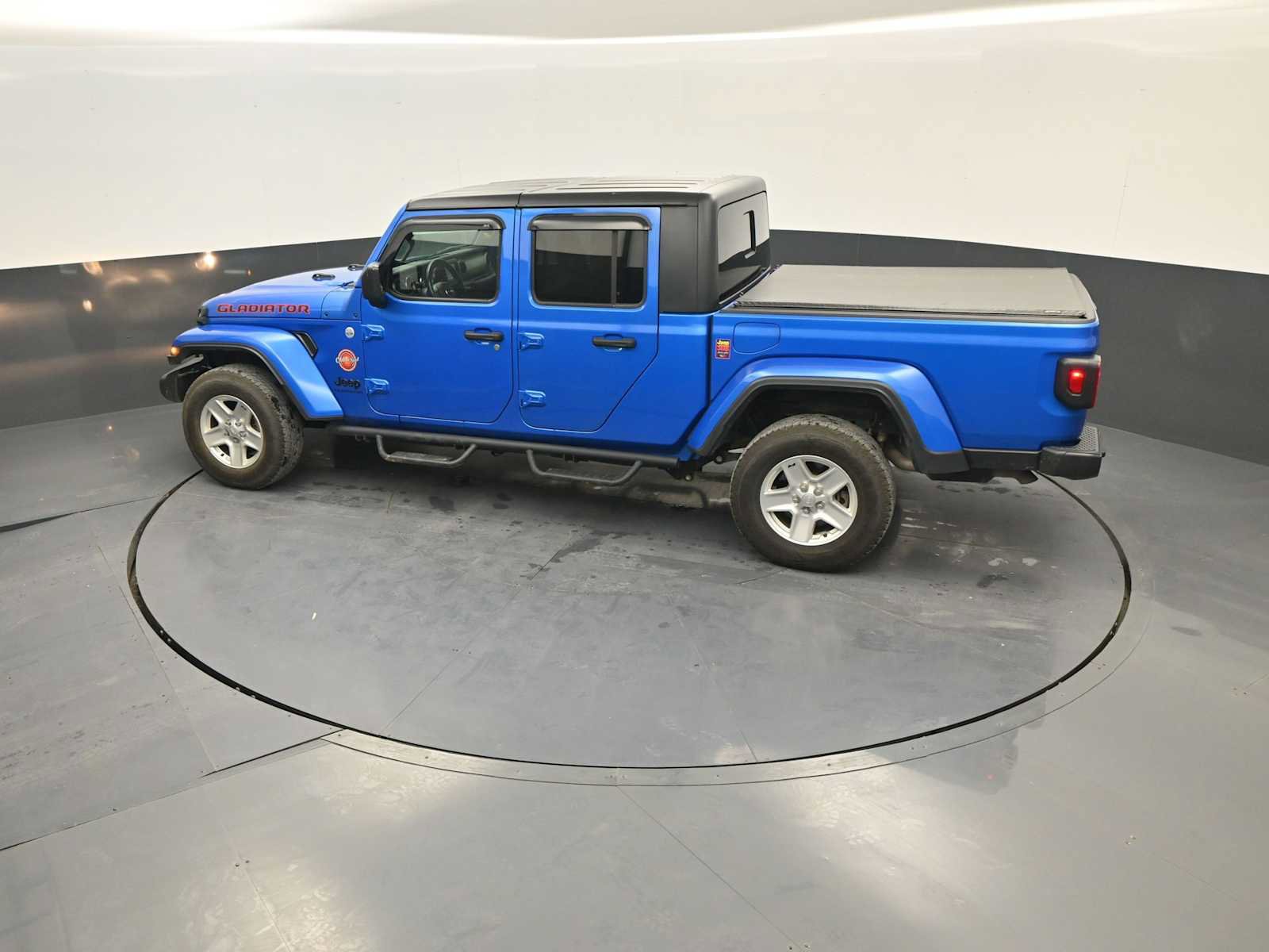 Used 2021 Jeep Gladiator Sport image 31