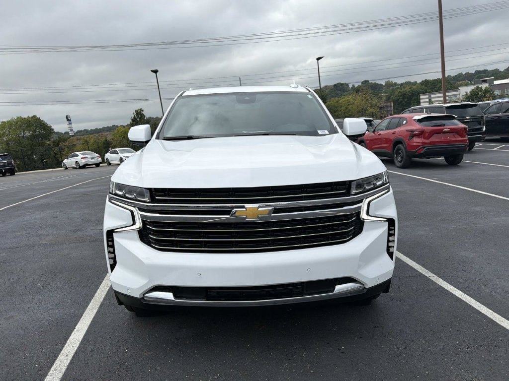 Used 2024 Chevrolet Suburban LT AWD/4WD image 8