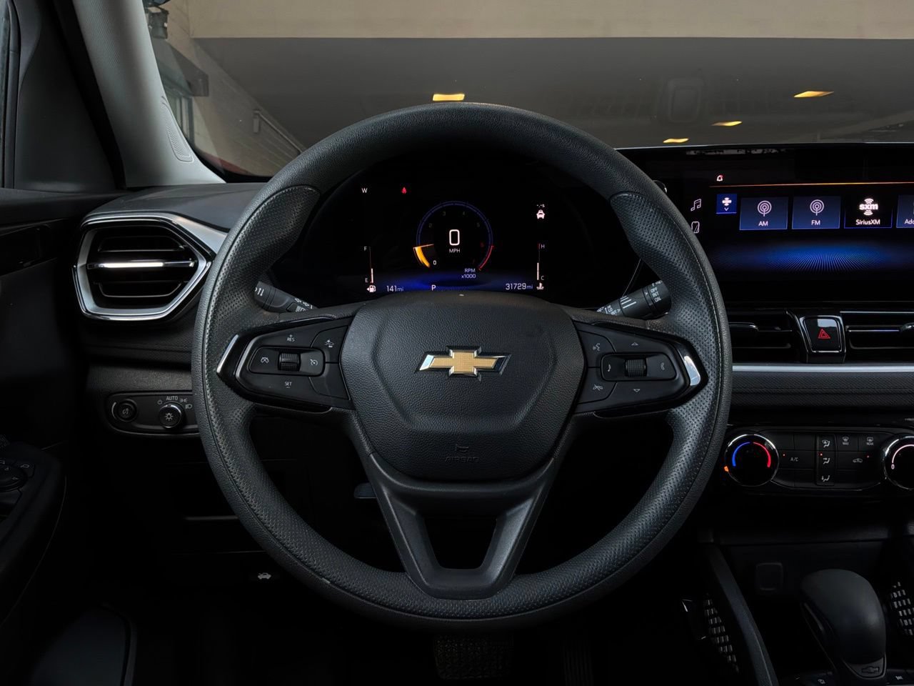 Used 2025 Chevrolet TrailBlazer LT FWD image 30
