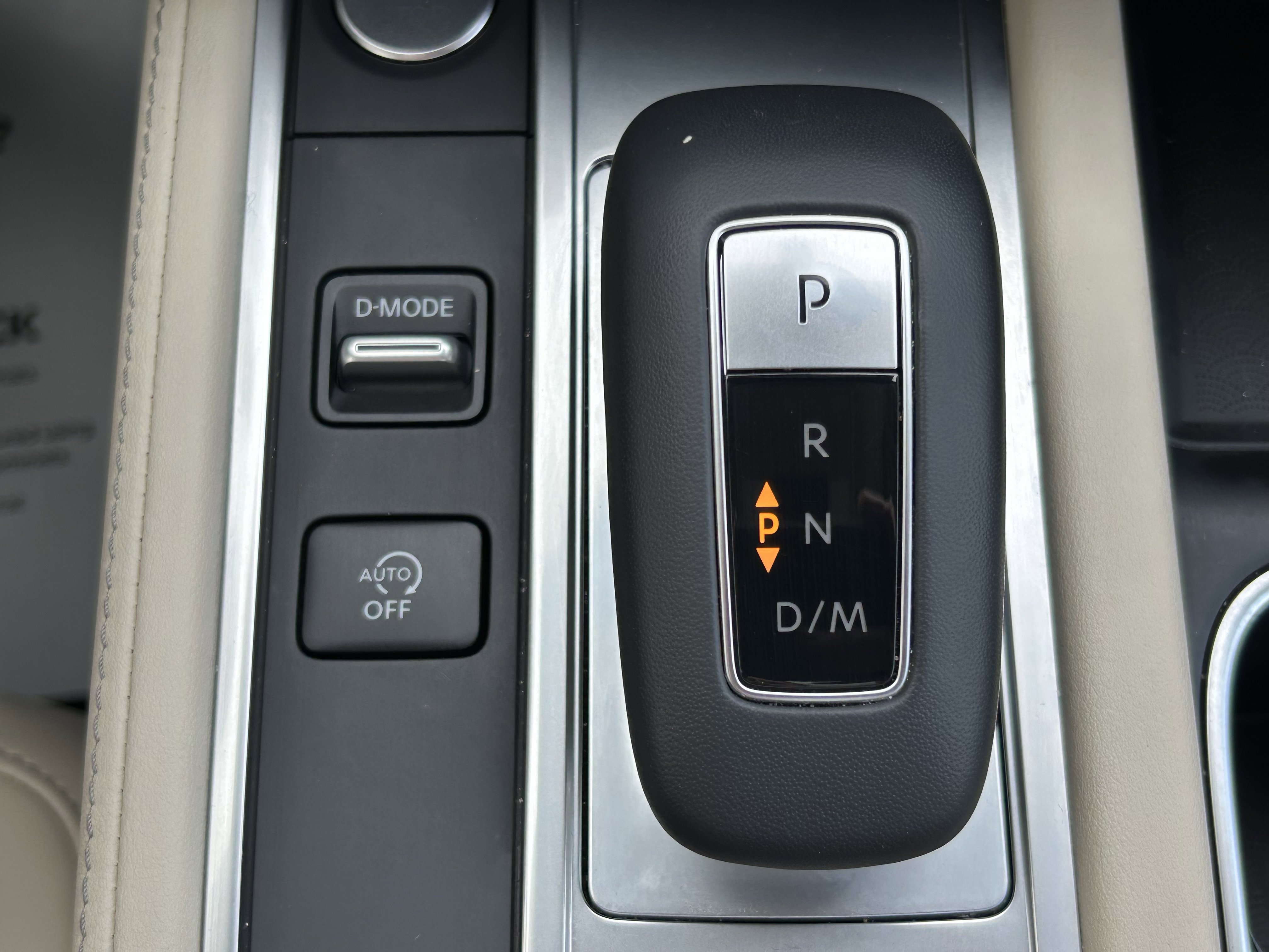 Used 2025 INFINITI QX60 Sensory w/ Vision Package AWD/4WD image 36