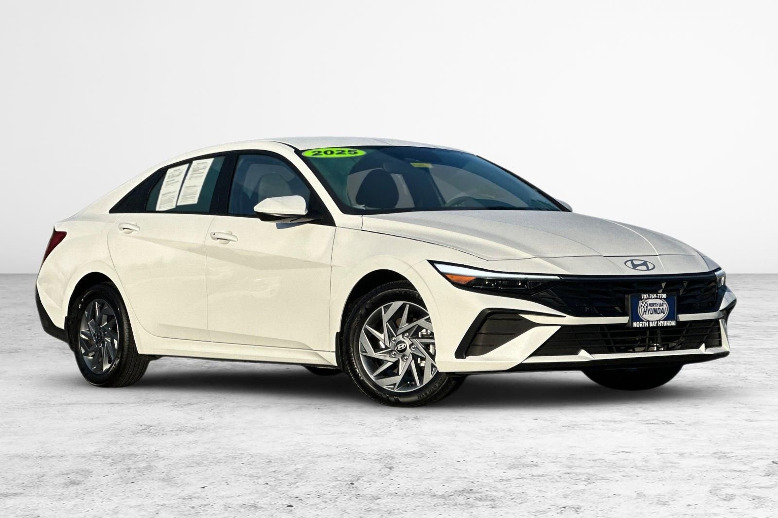 Certified 2025 Hyundai Elantra Blue image 2