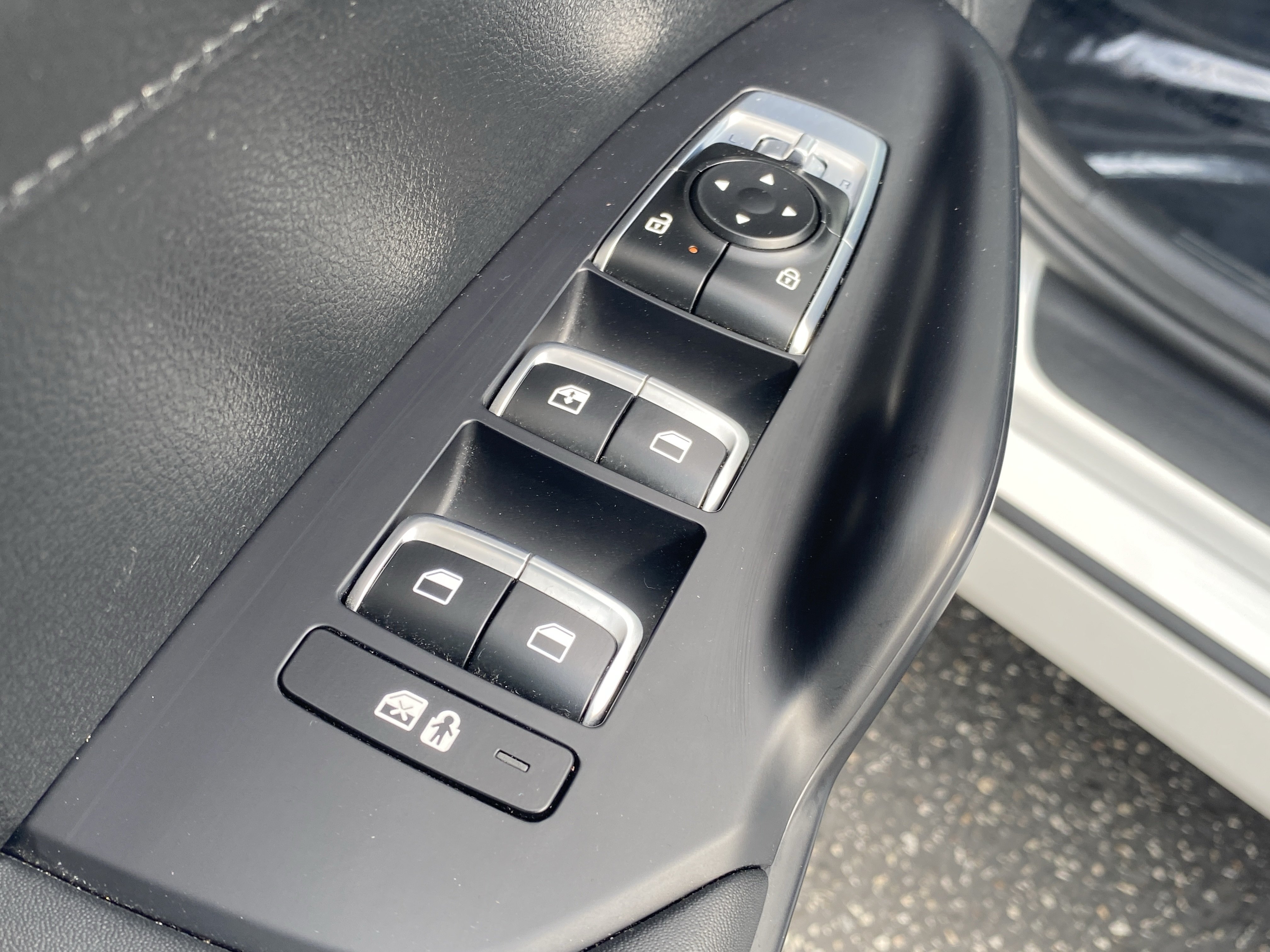 Used 2025 Kia K5 LXS FWD image 16