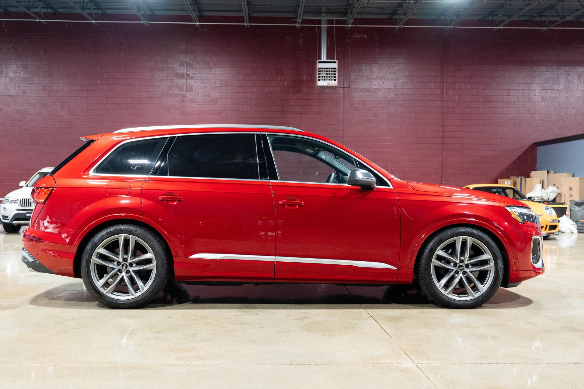 Used 2025 Audi SQ7 Prestige w/ Prestige Package AWD/4WD image 16
