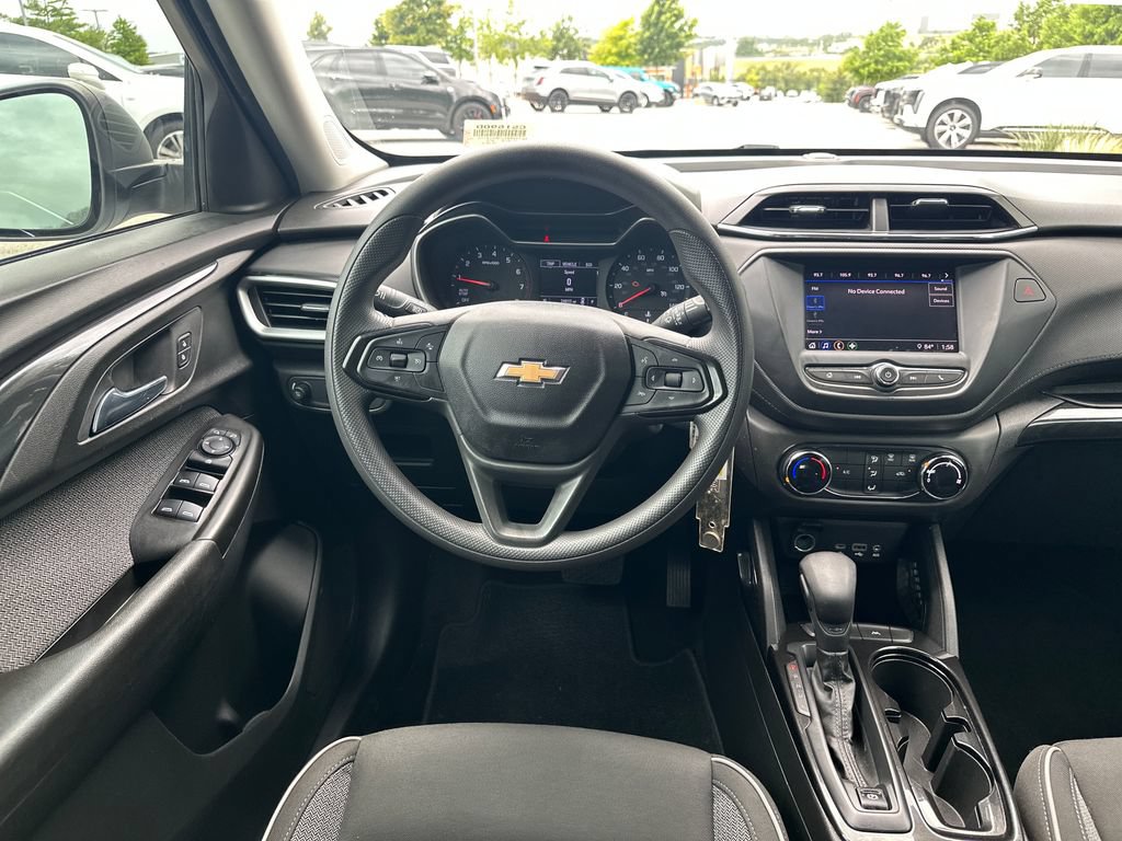 Used 2021 Chevrolet TrailBlazer LS FWD image 34