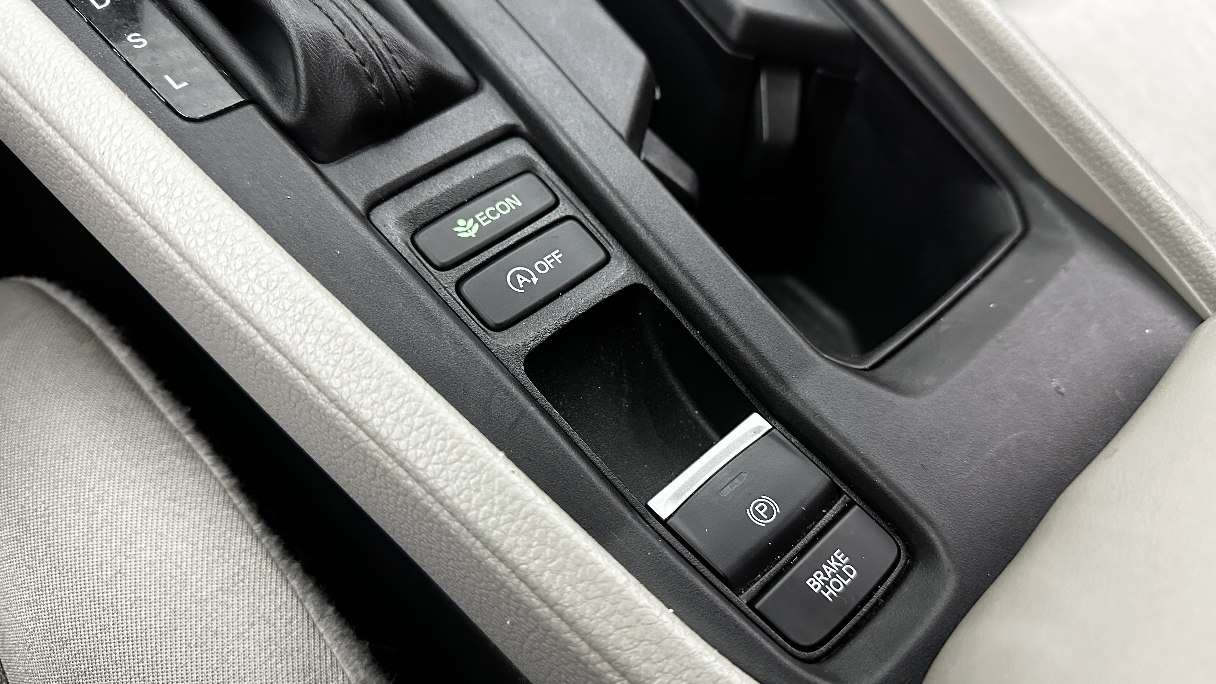 Used 2025 Honda Accord LX image 16