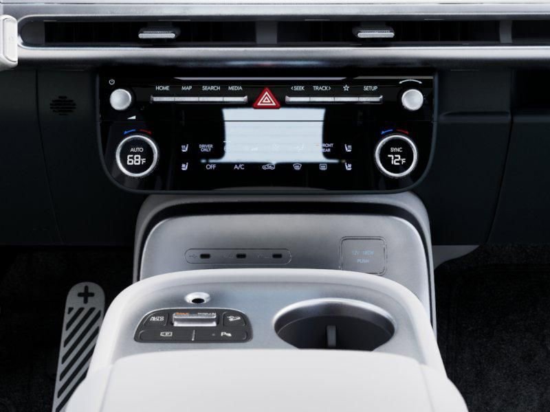 New 2026 Hyundai Ioniq 9 Calligraphy image 16