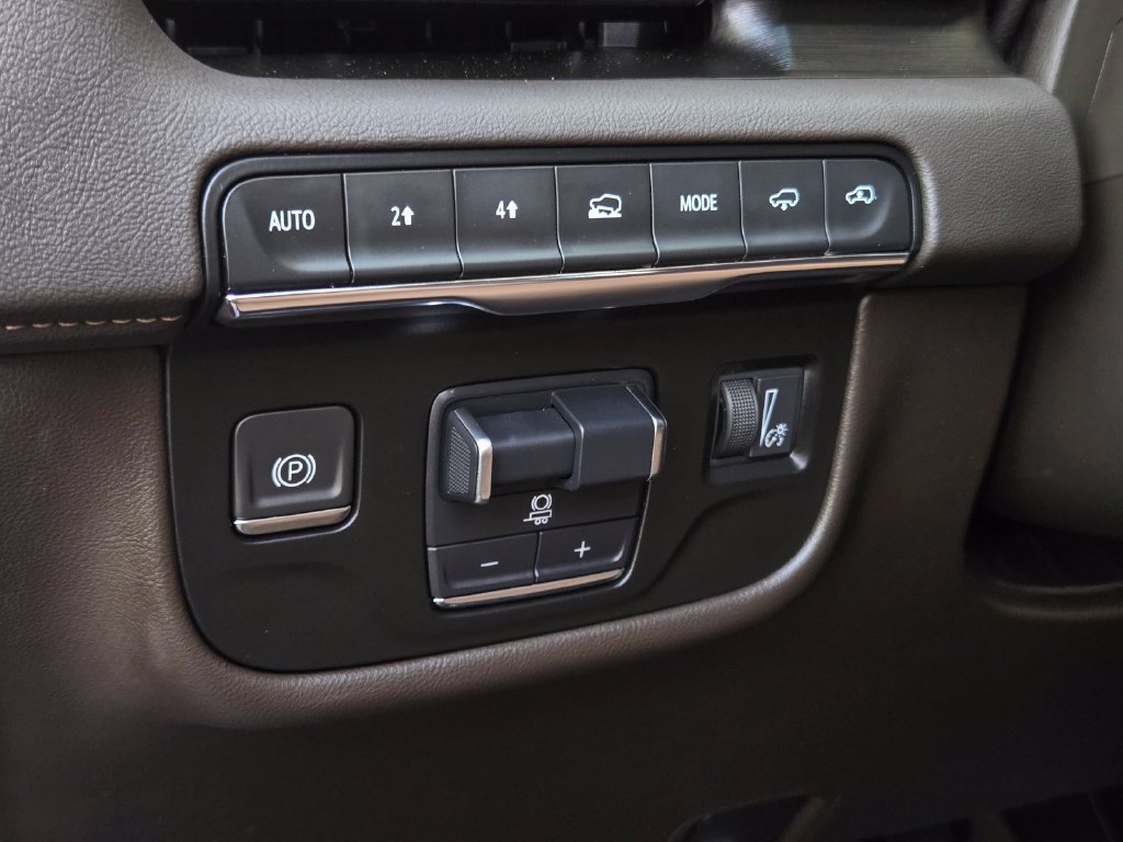Used 2023 Cadillac Escalade Premium Luxury w/ Performance Package AWD/4WD image 22